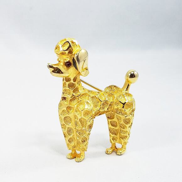 Vintage CORO Dog Brooch Pin, Gold Tone, Textured Poodle Pin, Red Rhinestone Eye - Picture 3 of 10